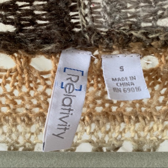 Relatively striped open face knit cardigan - Picture 3 of 5